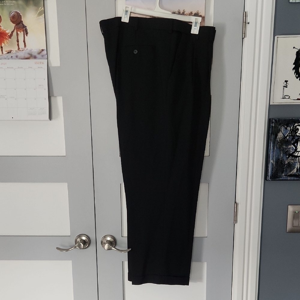 Van Heusen Men's Classic Black Dress Pants, Size 48W And 29L. - Picture 5 of 14